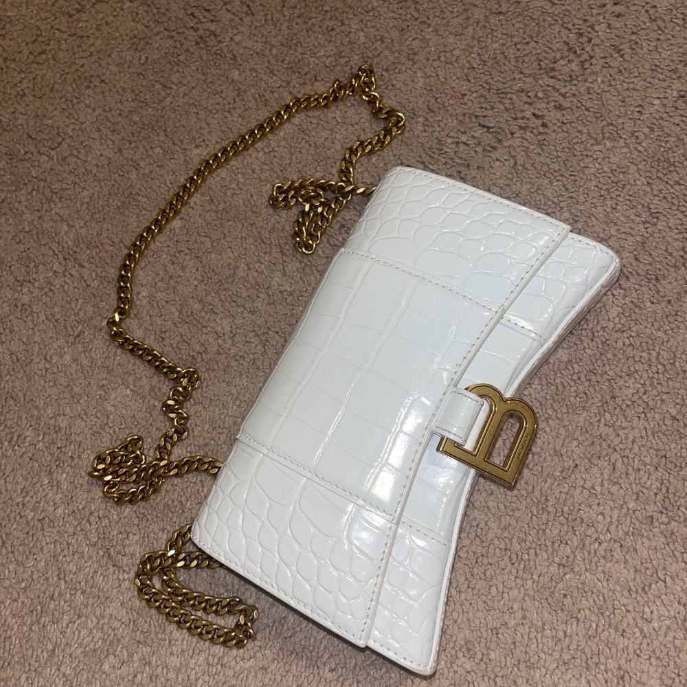 Balenciaga WOMEN'S HOURGLASS WALLET ON CHAIN BOX IN WHITE
